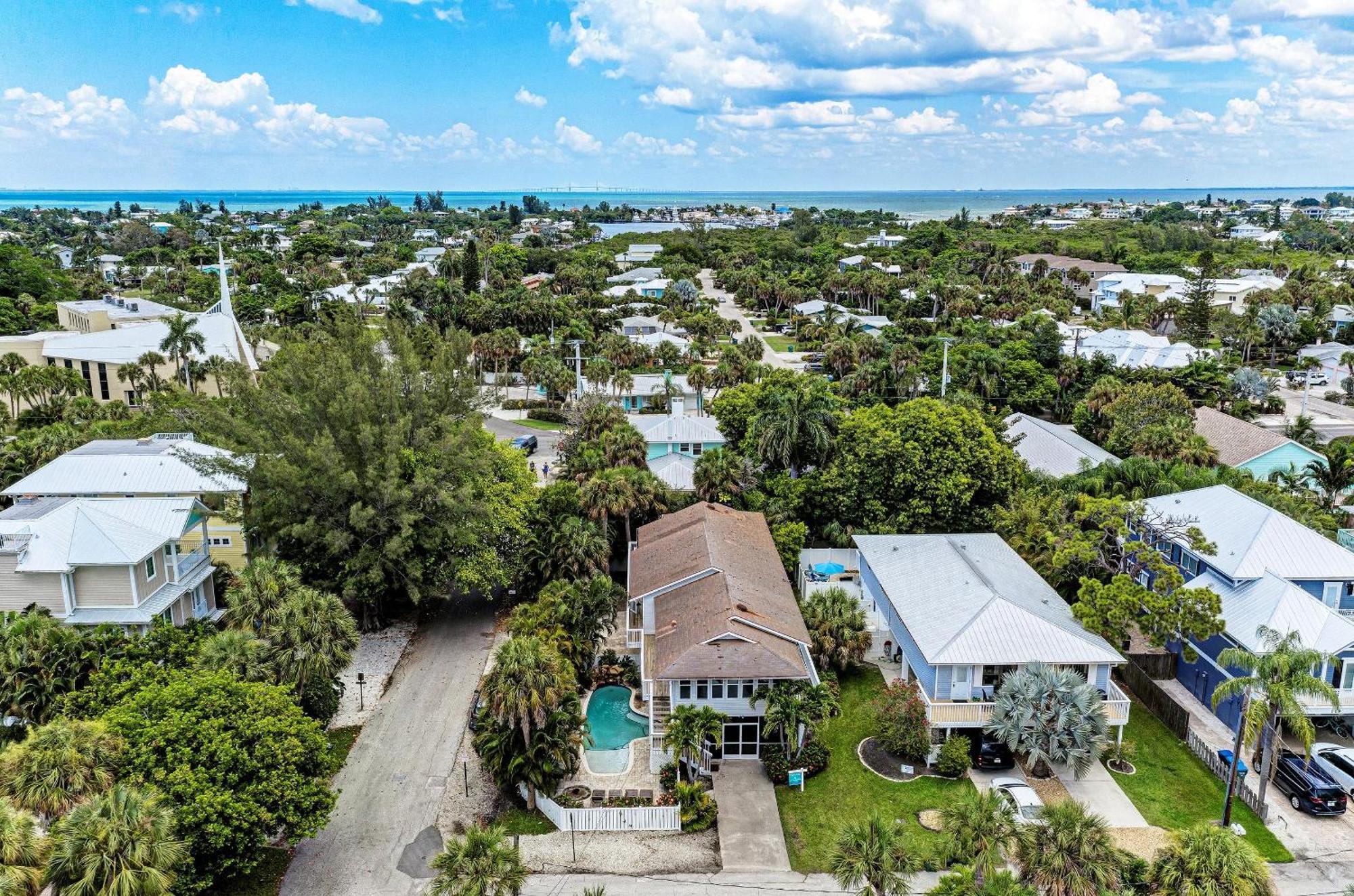 Hang 12 Villa Holmes Beach Exterior photo